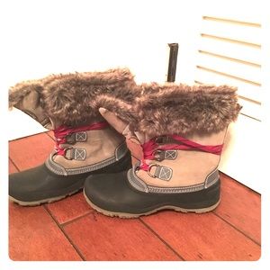 Khombu boots!!! Fur lined and waterproof :) 8